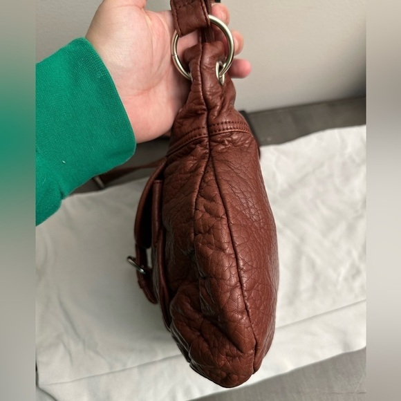 Bueno Women's Crossbody Vegan Leather EUC - Picture 5 of 10